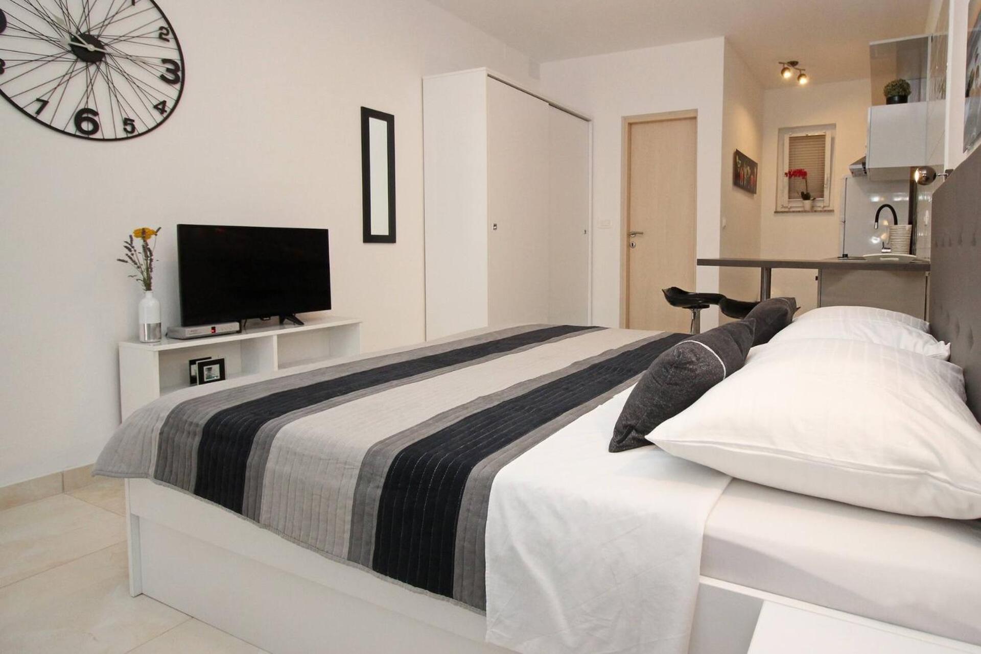 Apartments Karamarko Baška Екстериор снимка