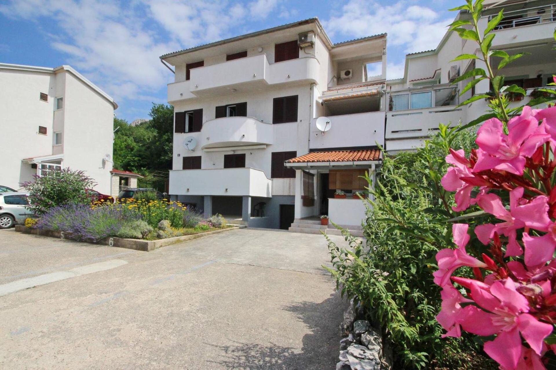 Apartments Karamarko Baška Екстериор снимка