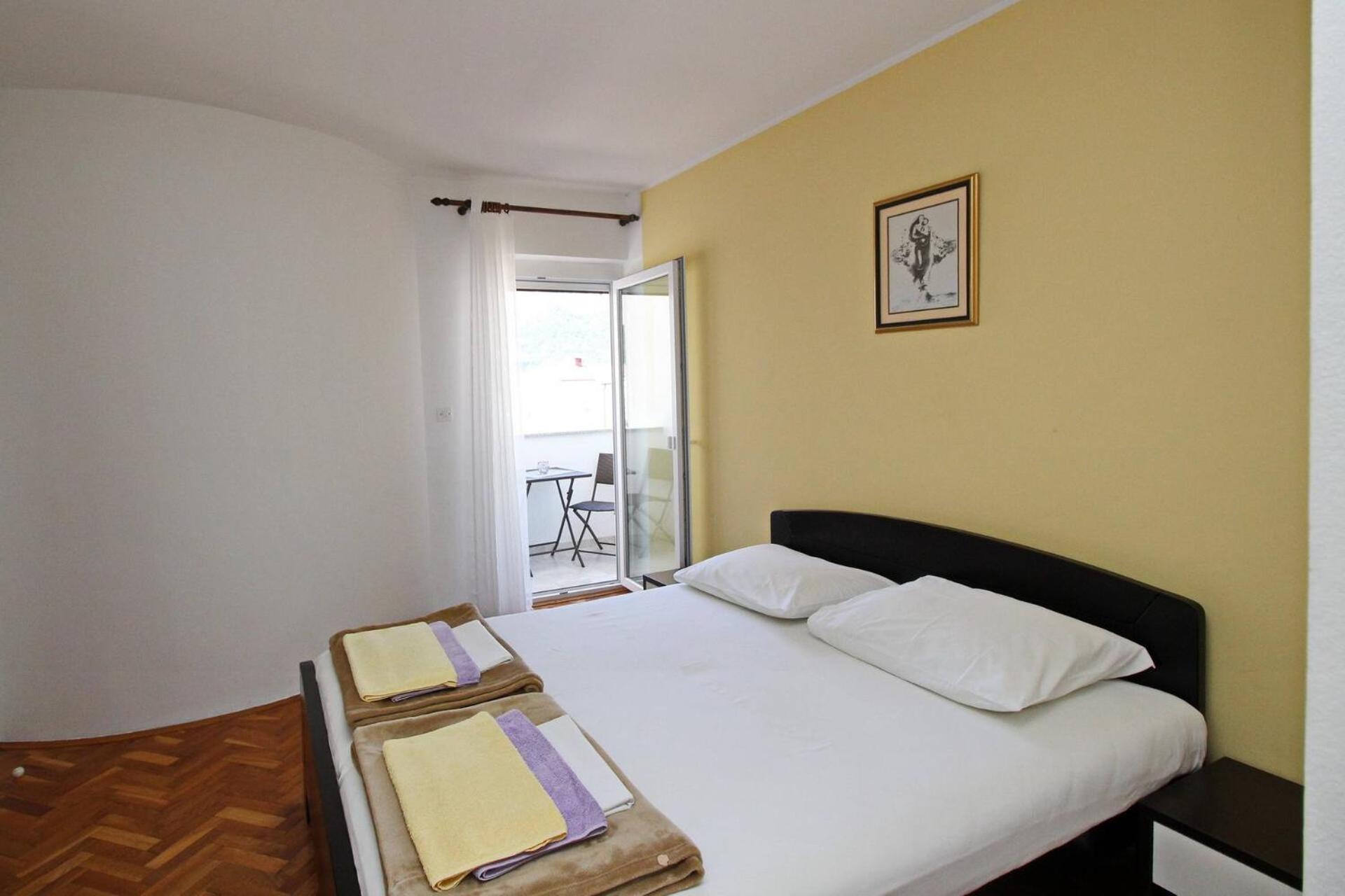 Apartments Karamarko Baška Екстериор снимка