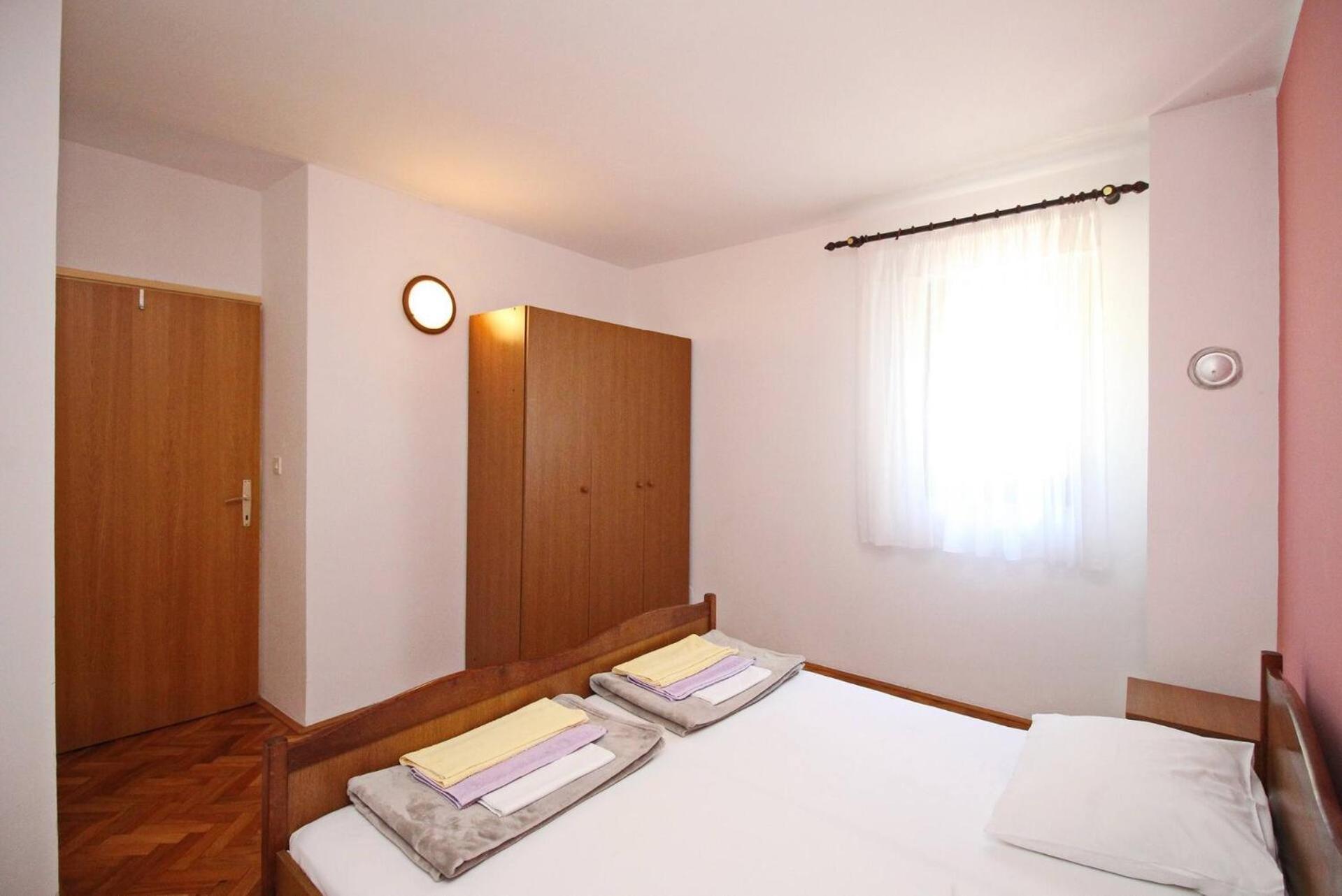 Apartments Karamarko Baška Екстериор снимка