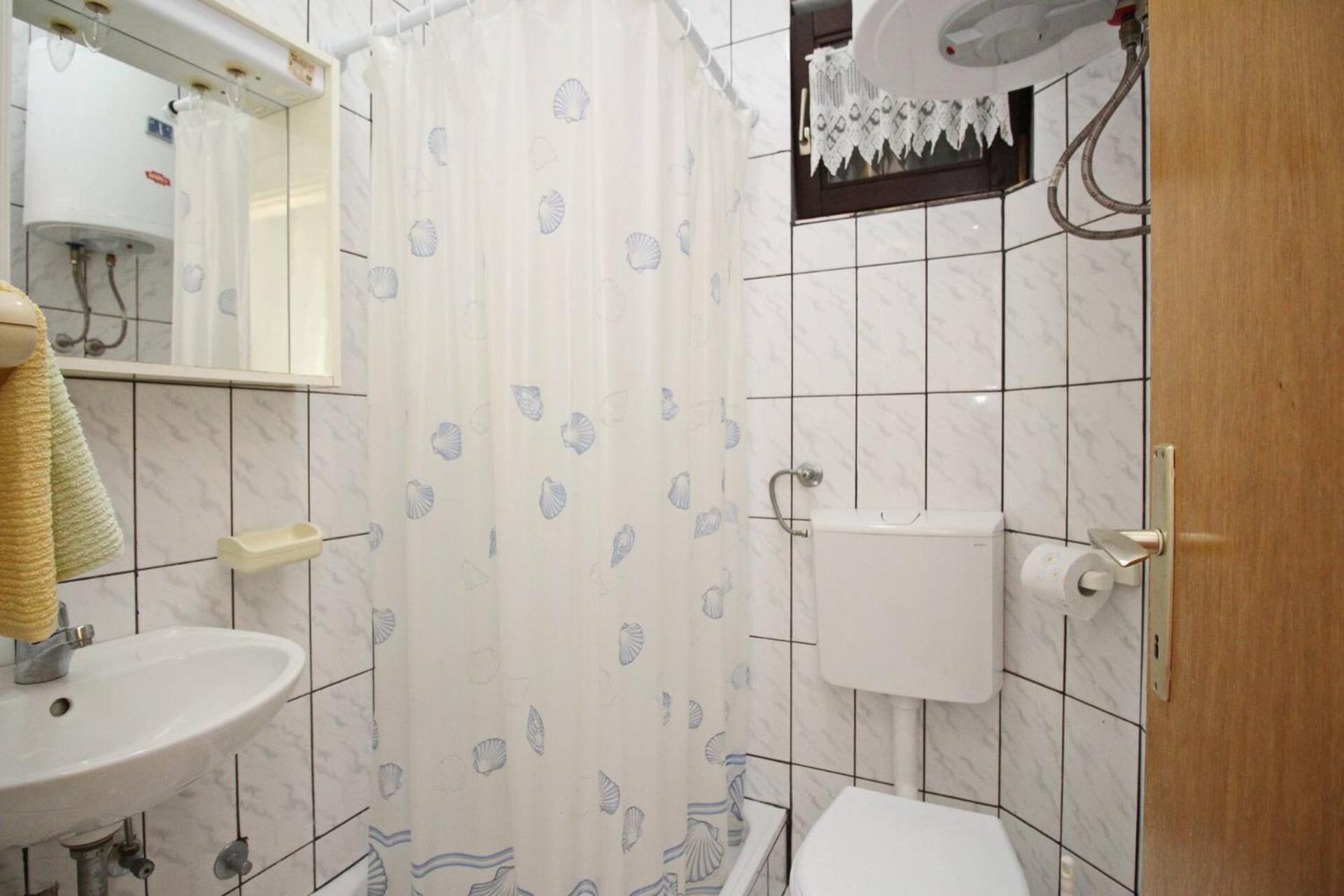 Apartments Karamarko Baška Екстериор снимка